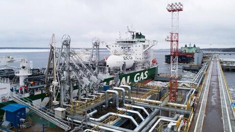 Nga dự báo EU sớm xếp hàng mua lại dầu khí Nga