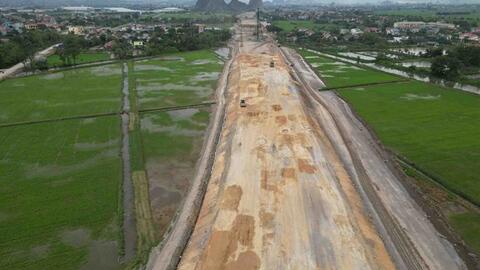 Cao tốc Ninh Bình - Hải Phòng hoàn tất giải phóng mặt bằng, thần tốc thi công
