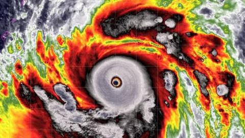 Bão SINLAKU giật trên cấp 17, có thể thành siêu bão mạnh nhất thế giới từ đầu năm