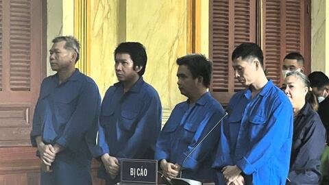 Tuyên án 17 bị cáo trong vụ làm giả hồ sơ cư trú để "giải cứu" người nghiện