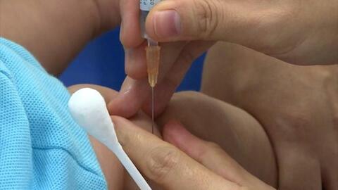 Ca bệnh viêm não mô cầu xuất hiện, người dân chủ động tiêm vaccine phòng bệnh