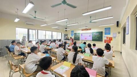 Bộ GDĐT cho phép dạy thêm trong nhà trường nhưng không quá 45 em/lớp