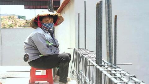 Lao động tìm đủ cách ứng phó thời tiết khắc nghiệt