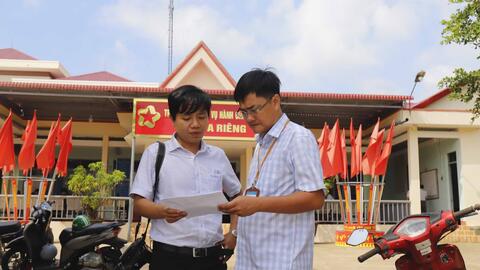 Người có uy tín ở Ea Riêng góp sức đưa đồng bào thoát nghèo