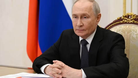 Tổng thống Putin tiếp tục gia hạn lệnh cấm xuất khẩu dầu mỏ Nga