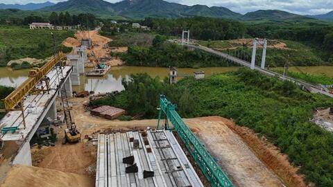 Huế đẩy nhanh hoàn thành cầu Bình Thành trước mùa mưa bão