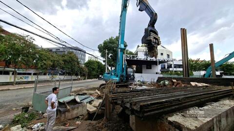 Dự án chống ngập ì ạch, khu nhà giàu TPHCM vẫn chịu cảnh ngập