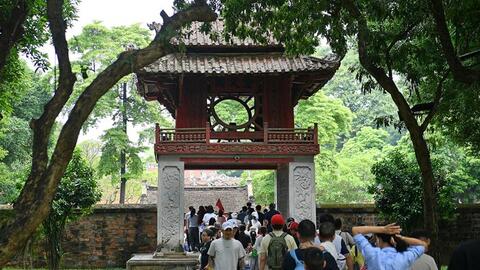 Chạm vào dòng chảy di sản giữa lòng Văn Miếu