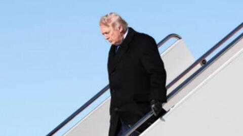 Tỷ lệ ủng hộ ông Trump giảm mạnh xuống mức thấp kỷ lục