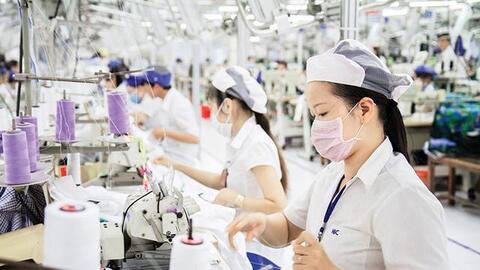 Nhiều doanh nghiệp dệt may dồi dào đơn hàng đến hết quý 2