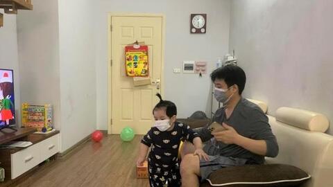 Cả nhà cùng là F0: Có cần đeo khẩu trang không?