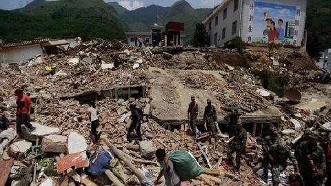 Động đất 6,6 độ làm rung chuyển thành phố Trung Quốc