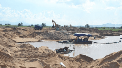 Quảng Nam: Công ty M.E.I "chây ì" đóng cửa mỏ đất tại huyện Núi Thành