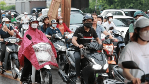 Miền Bắc, miền Trung mưa dông kéo dài