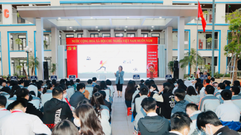 Giúp học sinh lớp 9 hiểu mình, hiểu nghề, vươn tới ước mơ