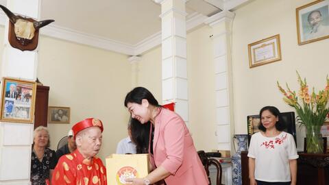 Lãnh đạo TP Hà Nội thăm, động viên người cao tuổi