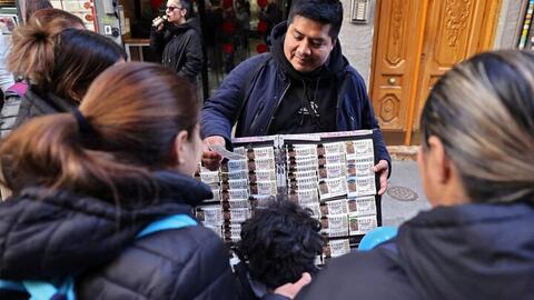 Người Tây Ban Nha đổ xô mua vé số giải thưởng lớn nhất thế giới 2,83 tỷ USD