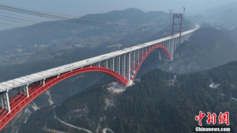 Trung Quốc xây cầu vòm nhịp đôi lớn nhất thế giới