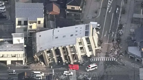 Nhật Bản chạy đua với thời gian giải cứu những người sống sót sau động đất