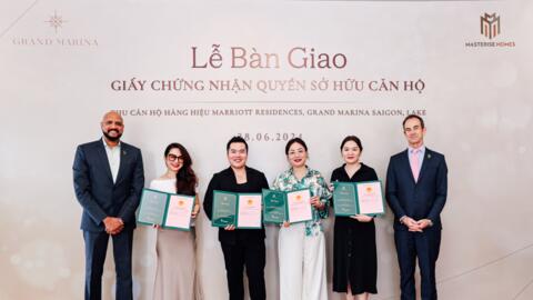 Masterise Homes bàn giao sổ hồng hàng hiệu Marriott đầu tiên tại Việt Nam