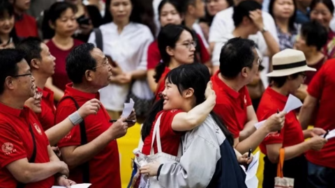 Vì sao hàng trăm nghìn học sinh Trung Quốc rời bỏ đường đua Cao Khảo?
