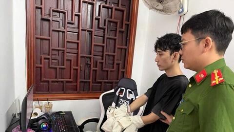 Triệt phá đường dây làm giả giấy tờ, tài liệu trên không gian mạng