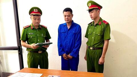 Khởi tố tài xế xe khách dùng bằng lái giả ở Phú Thọ