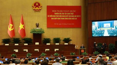 Khắc phục tình trạng đầu tư sân bay, cảng biển, khu thương mại tự do theo phong trào