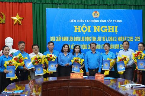 <a href="/thuong-hieu-xanh" title="Thương hiệu xanh" rel="dofollow">Thương hiệu xanh</a>