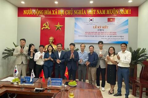 <a href="/phat-trien-ben-vung" title="Phát triển bền vững" rel="dofollow">Phát triển bền vững</a>