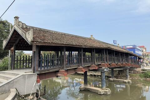<a href="/van-hoa" title="Văn hóa" rel="dofollow">Văn hóa</a>