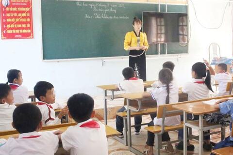 <a href="/song-xanh/giao-duc" title="Giáo dục" rel="dofollow">Giáo dục</a>