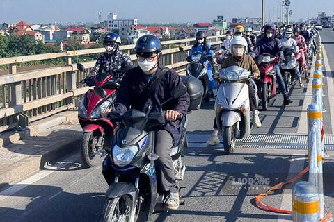 <a href="/thuong-hieu-xanh/tin-tuc/tin-trong-nuoc" title="Tin trong nước" rel="dofollow">Tin trong nước</a>