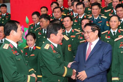 <a href="/thuong-hieu-xanh/tin-tuc/tin-trong-nuoc" title="Tin trong nước" rel="dofollow">Tin trong nước</a>