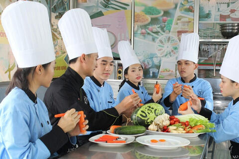 <a href="/song-xanh/giao-duc" title="Giáo dục" rel="dofollow">Giáo dục</a>