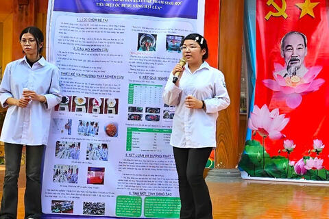 <a href="/song-xanh/giao-duc" title="Giáo dục" rel="dofollow">Giáo dục</a>