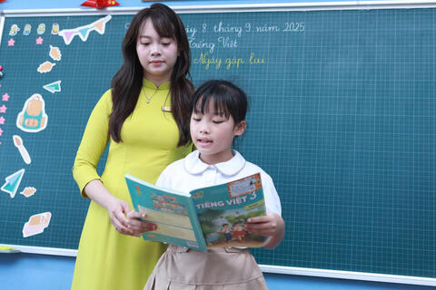 <a href="/song-xanh/giao-duc" title="Giáo dục" rel="dofollow">Giáo dục</a>