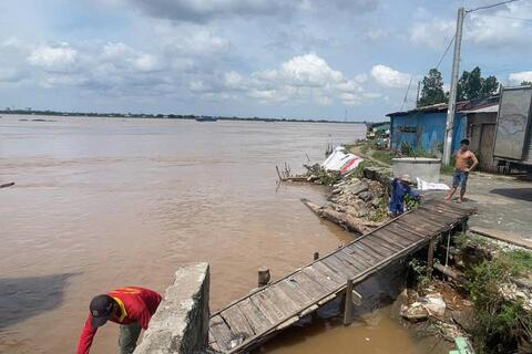 <a href="/thuong-hieu-xanh/tin-tuc/tin-trong-nuoc" title="Tin trong nước" rel="dofollow">Tin trong nước</a>