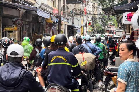 <a href="/thuong-hieu-xanh/tin-tuc/tin-trong-nuoc" title="Tin trong nước" rel="dofollow">Tin trong nước</a>