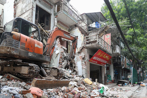 <a href="/thuong-hieu-xanh/tin-tuc/tin-trong-nuoc" title="Tin trong nước" rel="dofollow">Tin trong nước</a>