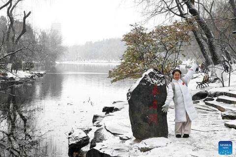 <a href="/trai-dat-xanh" title="Trái đất xanh" rel="dofollow">Trái đất xanh</a>