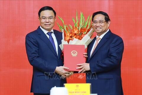 <a href="/thuong-hieu-xanh/tin-tuc/tin-trong-nuoc" title="Tin trong nước" rel="dofollow">Tin trong nước</a>