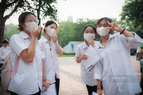 <a href="/song-xanh/giao-duc" title="Giáo dục" rel="dofollow">Giáo dục</a>