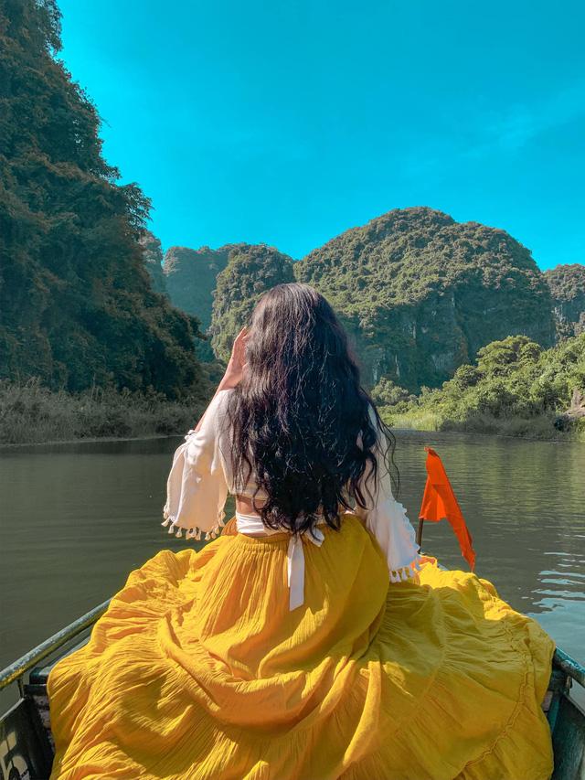 Đến Hang Múa, Ninh Bình ngập trong sắc sen hồng: Trọn vẹn 1 ngày cuối tuần rời xa thành thị xô bồ, chiêm ngưỡng vẻ đẹp thiên nhiên xanh mướt - Ảnh 10. Đến Hang Múa, Ninh Bình ngập trong sắc sen hồng: Trọn vẹn 1 ngày cuối tuần rời xa thành thị xô bồ, chiêm ngưỡng vẻ đẹp thiên nhiên xanh mướt - Ảnh 10.
