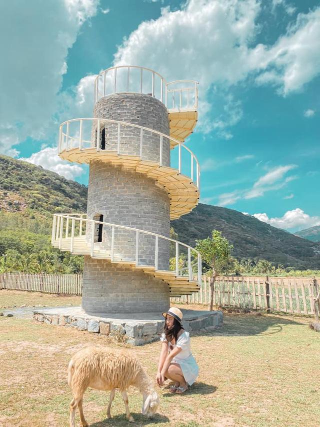 Thử trọn gói dịch vụ 5 sao ở Nha Trang: Đi bộ dưới biển, bay dù lượn, tắm bùn. Chỉ hết 8 triệu? - Ảnh 10. Thử trọn gói dịch vụ 5 sao ở Nha Trang: Đi bộ dưới biển, bay dù lượn, tắm bùn. Chỉ hết 8 triệu? - Ảnh 10.