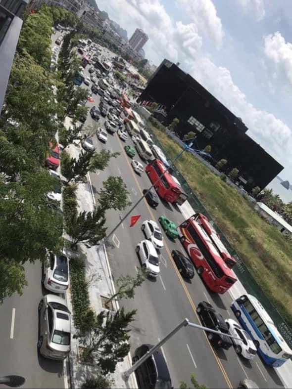 Du lịch trên trời, dưới đất khắp nơi tắc nghẽn vào hè - Ảnh 2. Du lịch trên trời, dưới đất khắp nơi tắc nghẽn vào hè - Ảnh 2.