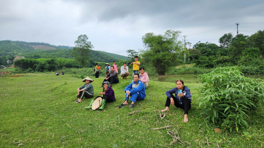 thanh-hoa-doanh-nghiep-tiep-tuc-hut-cat-bat-chap-lenh-dung-1.jpg