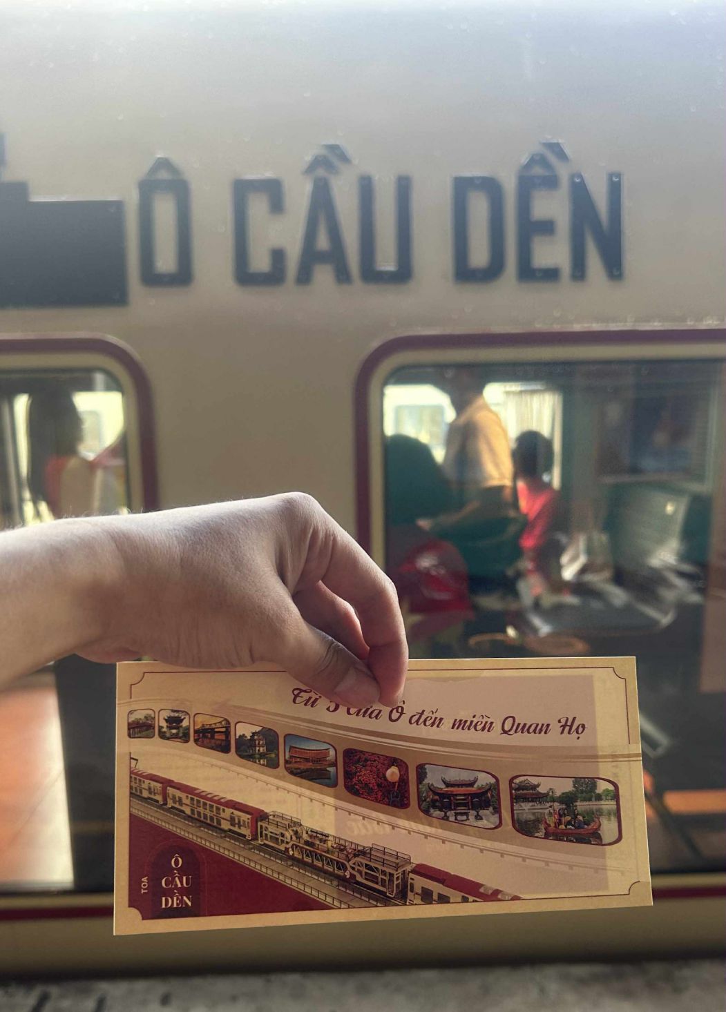 Tấm vé đầy nét hoài niệm của đoàn tàu di sản. Ảnh: Thanh Tú