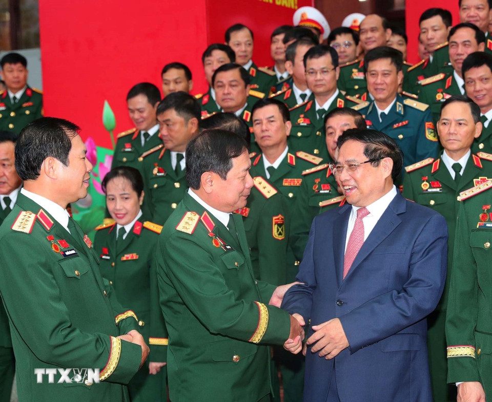 Ủy viên Bộ Chính trị, Thủ tướng Chính phủ Phạm Minh Chính với các đại biểu dự Đại hội. Ảnh: TTXVN