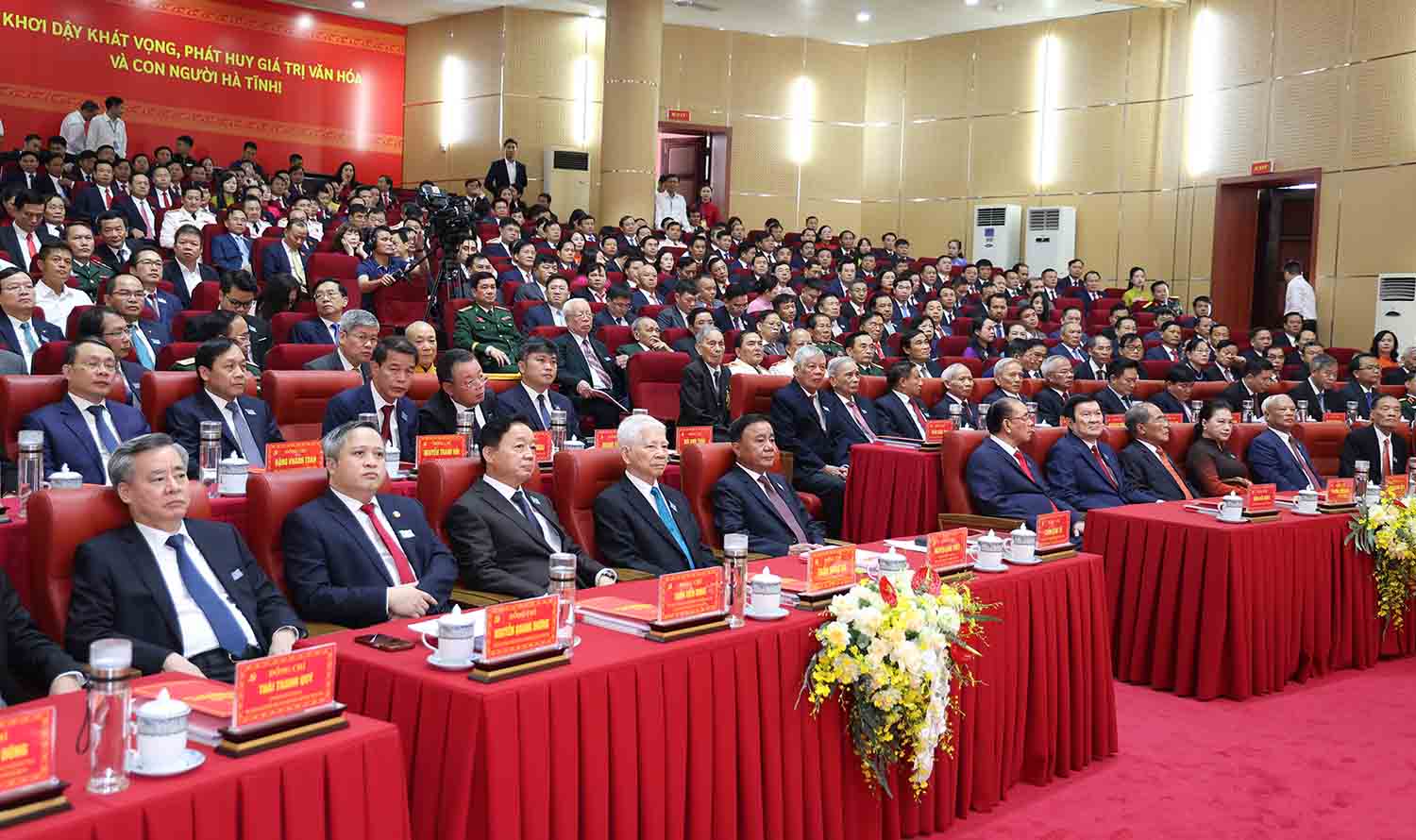 Đại biểu dự Đại hội Đảng bộ tỉnh Hà Tĩnh lần thứ XX. Ảnh: Trần Tuấn.